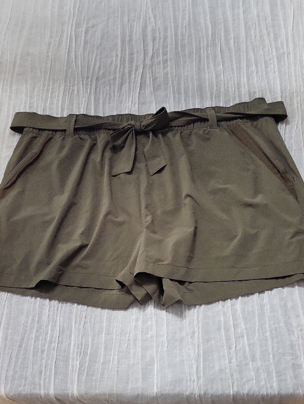 Eddie Bauer 2xl Olive Tie-Waist High Waist Shorts